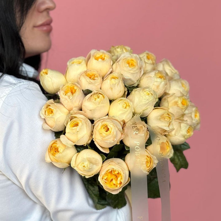 Ember Rise Flower Ember - romantic lavender rose bouquet with long stems – premium Dubai ...