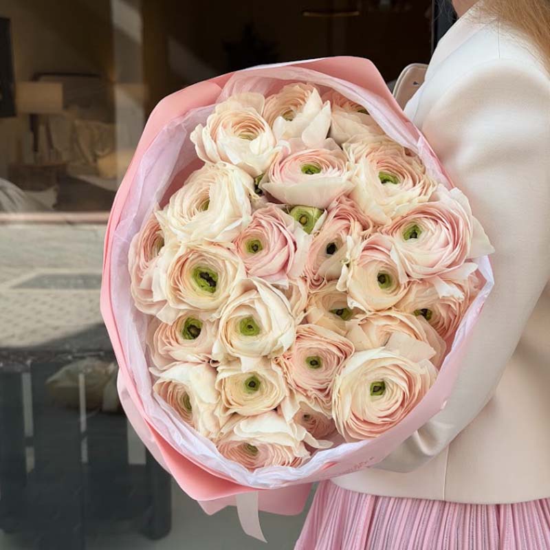 Home Bouquet of ivory ranunculus Blush Manor