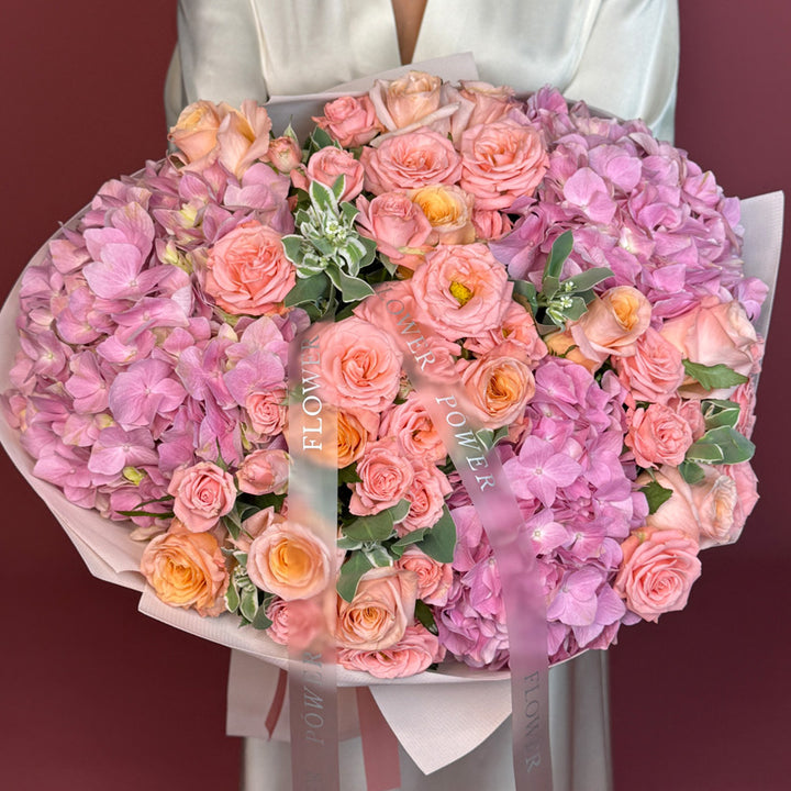 Fuchsia Paradise – long-stemmed bright pink roses in a luxury bouquet – flowers by Flower Power