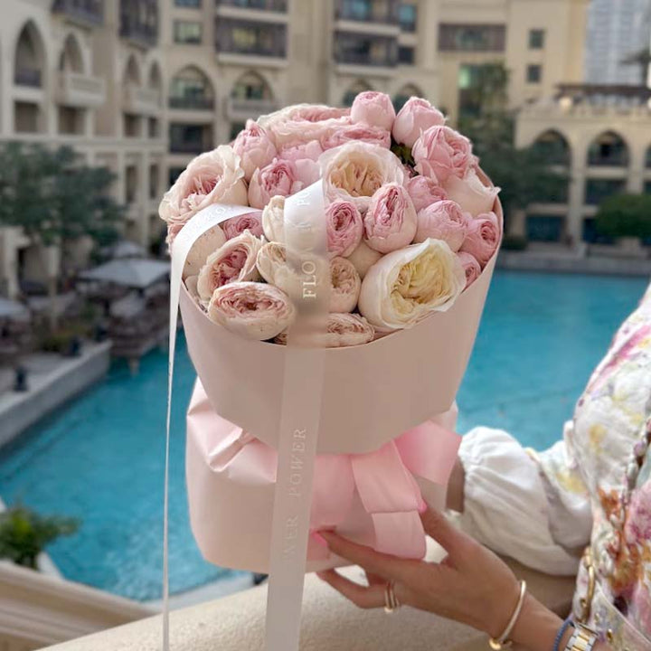 Powder Bloom -romantic bouquet of long-stemmed roses – elegant floral expression by Flower Power