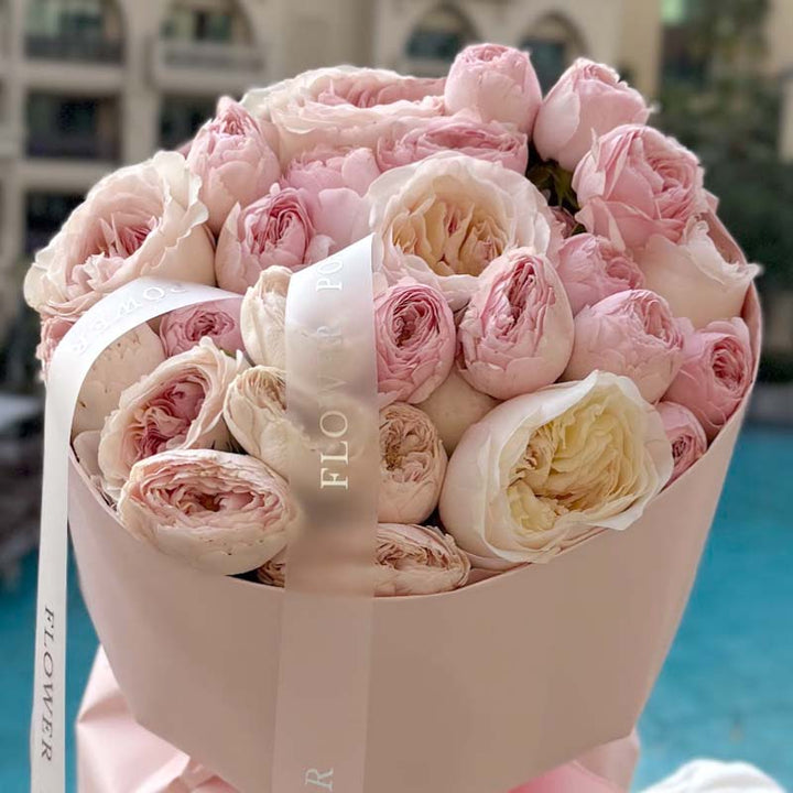 Powder Bloom – pastel rose arrangement with elegant tones – flower delivery by Flower Power