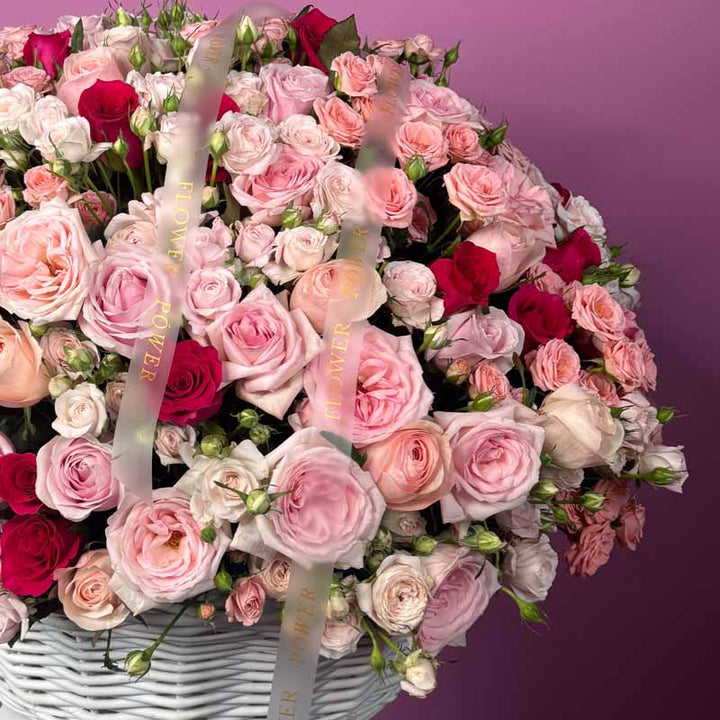 Amber Dusk – lush bouquet of roses in earthy tones – floral design by Flower Power