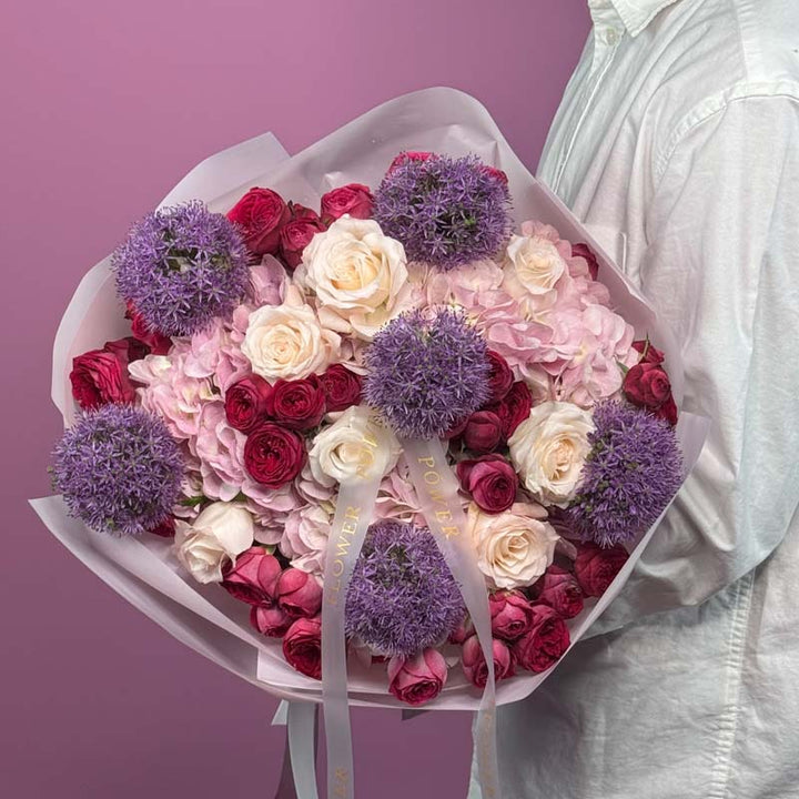 Pink Cascade – charming bouquet of premium pink roses – romantic gift idea from Flower Power