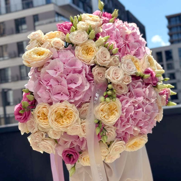 Bouquet of garden roses, hydrangeas and garden spray roses Pastel Symphony L