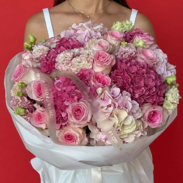 Bouquet of hydrangeas, roses and eustomas Pink Reverie