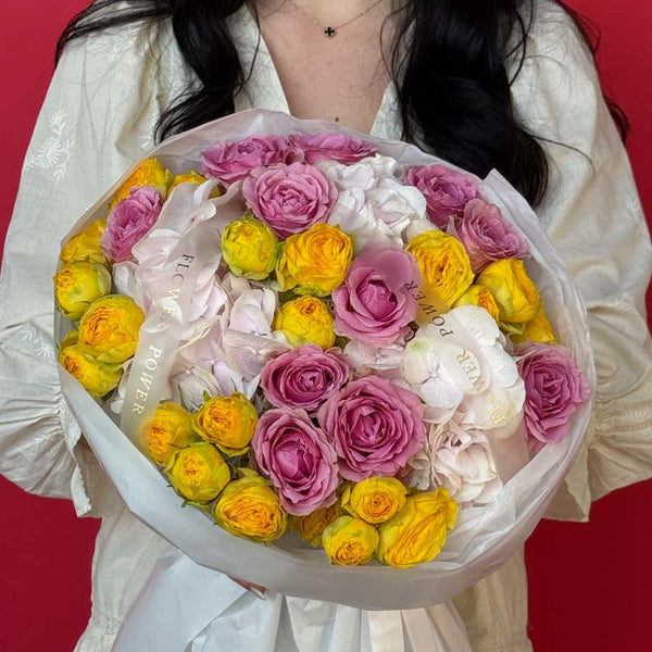 Bouquet of roses, garden spray roses and hydrangeas Sunset Sorbet
